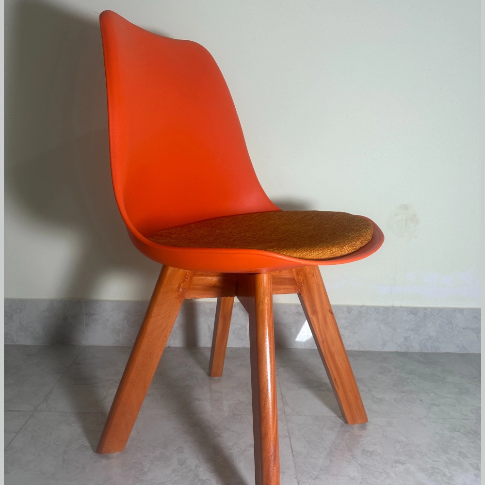 Solfa Tulip Chair