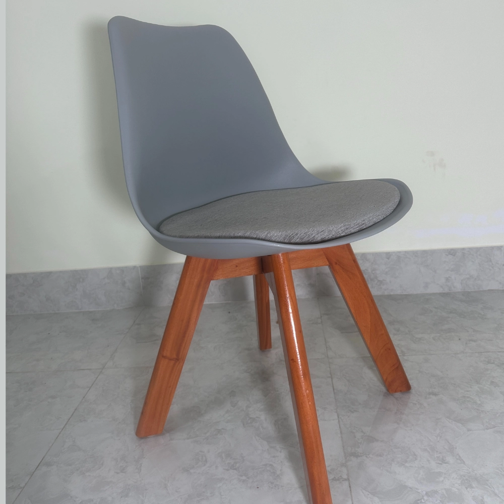 Solfa Tulip Chair